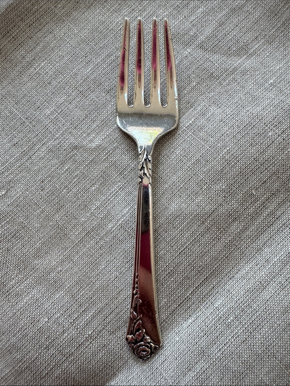Damask Rose by Oneida Sterling Silver 1946 Heirloom Baby Fork (No monogram)
